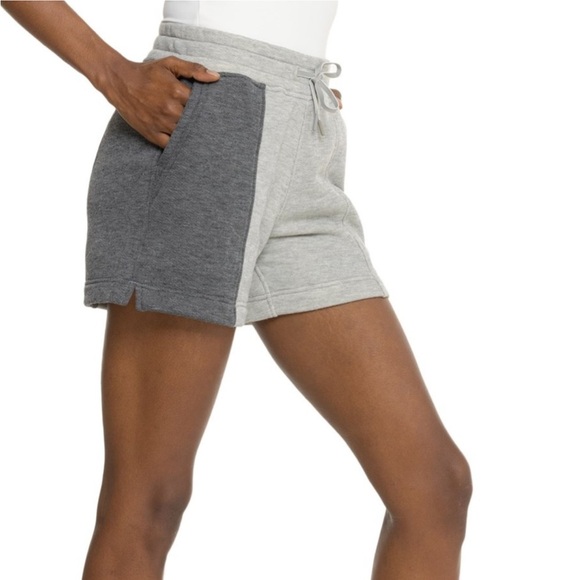 NWT SmartWool Terry Shorts - Merino Wool blend light gray Sz L - Picture 1 of 6